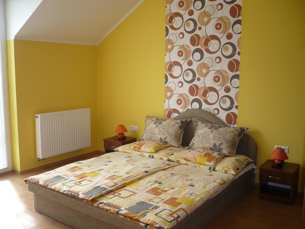 Adrienn Apartman Sárvár Exterior foto